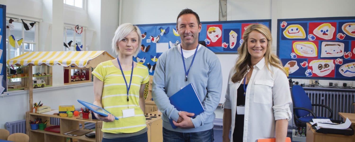 3 Tips for Buying ID Lanyards for Schools