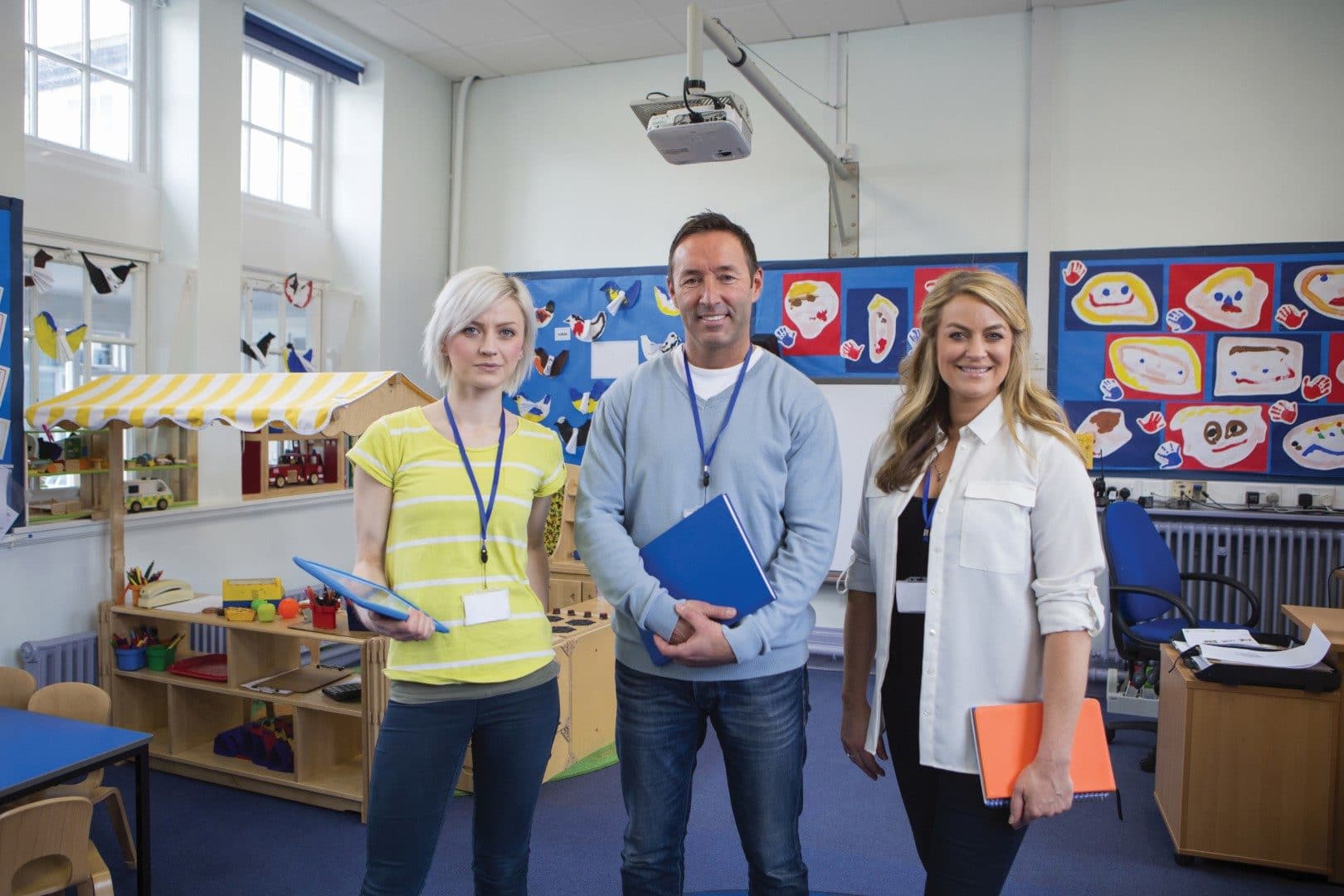 3 Tips for Buying ID Lanyards for Schools