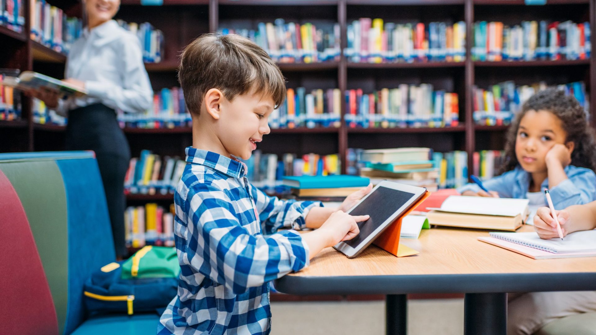 9 Reasons to Build an Ebook Collection at Your School Library