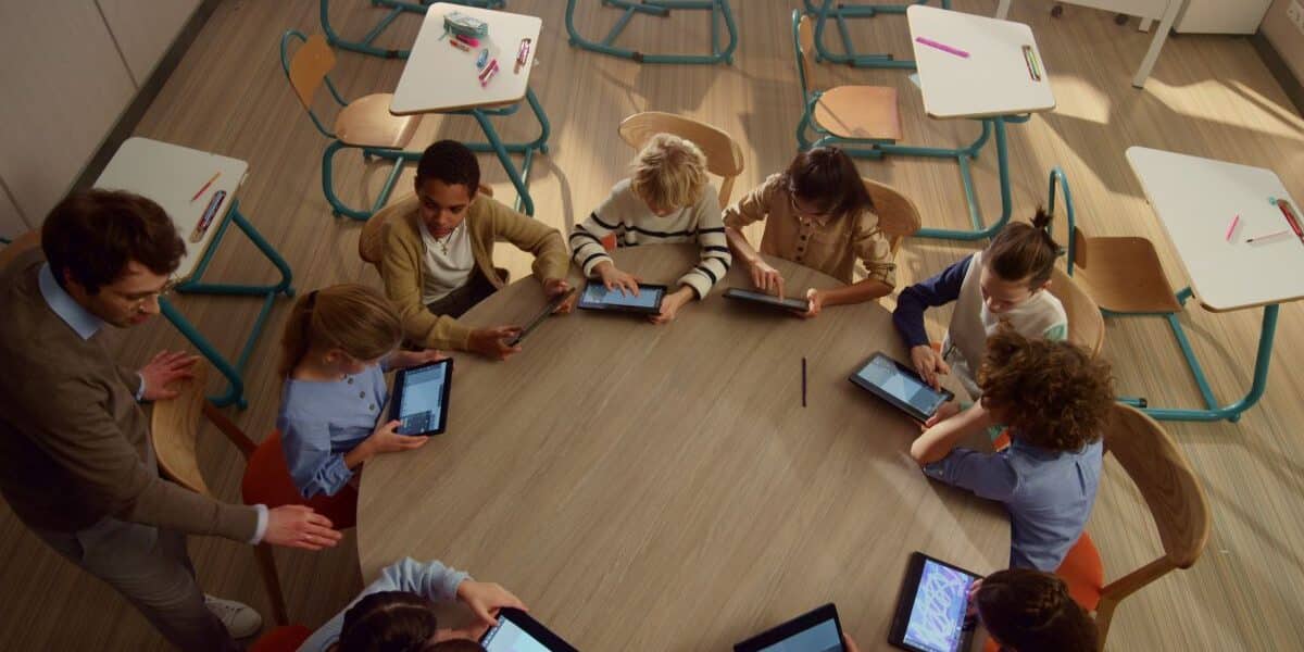 Management Systems Help Eliminate Distractions in the Digital Classroom